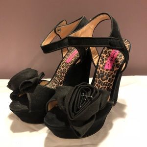 Betsey Johnson Black Peep toe wedge shoes flower